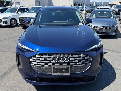 Navarra Blue Metallic 2025 Audi Q5 2.0T quattro Premium