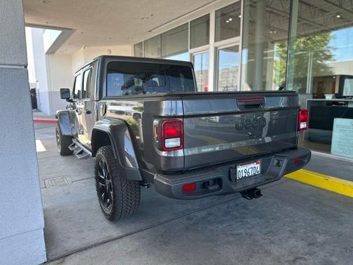 Granite Crystal Clearcoat Metallic 2024 Jeep Gladiator Nighthawk