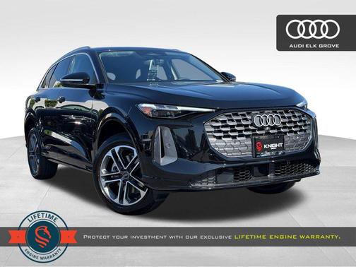 Mythos Black Metallic 2026 Audi Q5 PLUS