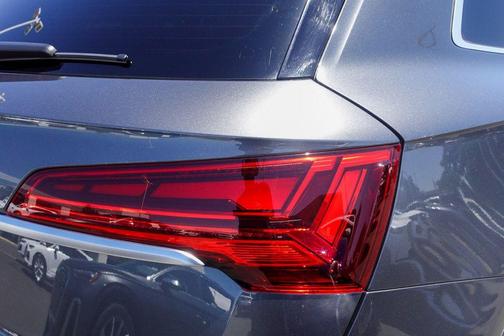 2022 Audi Q5 45 S line quattro Premium