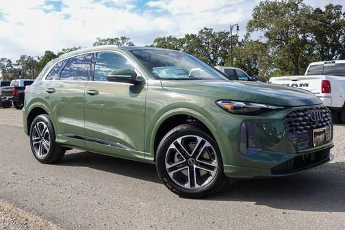 2025 Audi Q5 2.0T quattro Premium