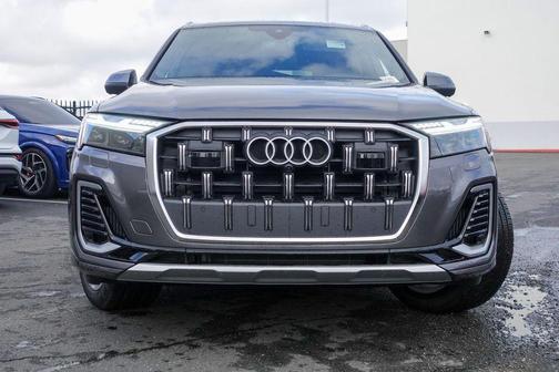 2025 Audi Q7 55 Prestige