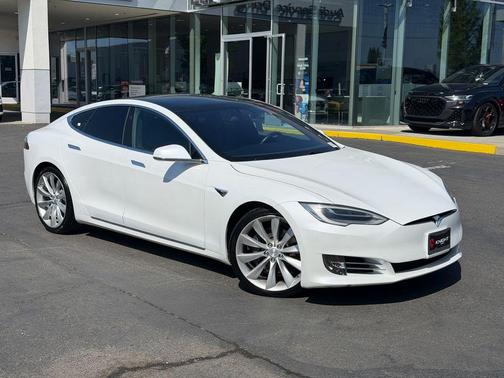 Pearl White Multi 2019 Tesla Model S 75D