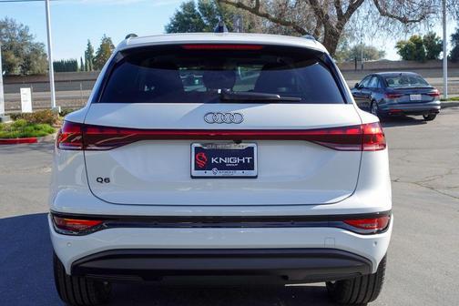 2025 Audi Q6 e-tron Premium