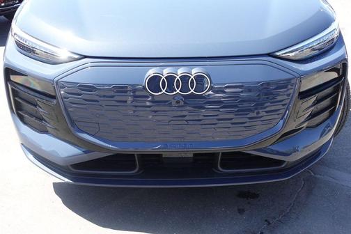 2025 Audi Q6 e-tron Premium