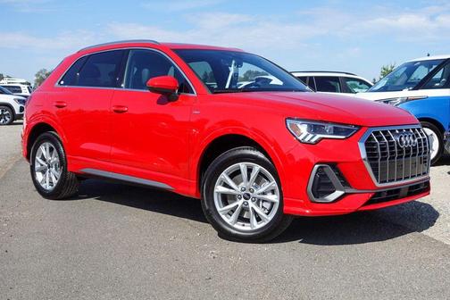 2025 Audi Q3 45 S line Premium