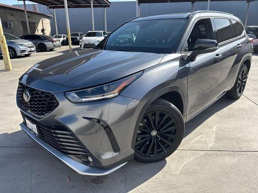 2023 Toyota Highlander XSE