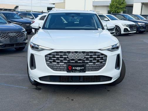 Glacier White Metallic 2026 Audi Q5 PLUS
