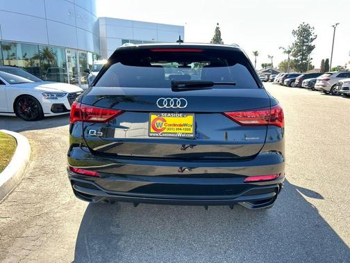Mythos Black Metallic 2020 Audi Q3 45 S line Premium