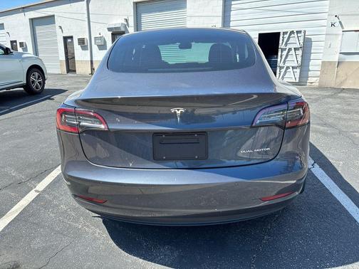 Midnight Silver Metallic 2021 Tesla Model 3 Long Range