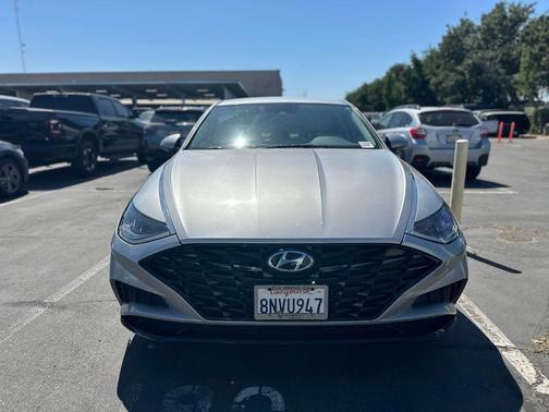 Shimmering Silver Pearl 2020 Hyundai SONATA SEL