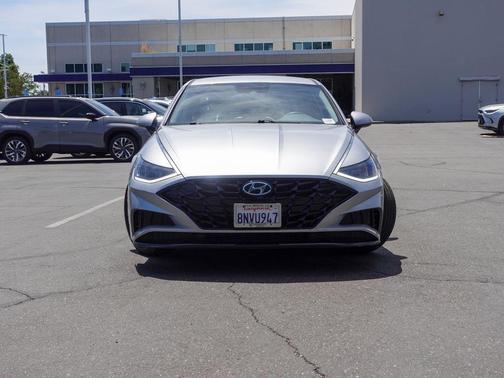 Shimmering Silver Pearl 2020 Hyundai SONATA SEL