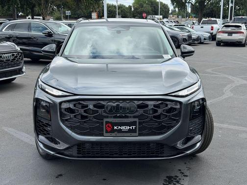 Daytona Gray Pearl 2026 Audi Q3 S line