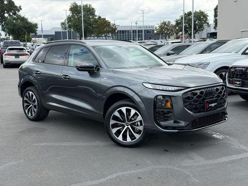 Daytona Gray Pearl 2026 Audi Q3 S line