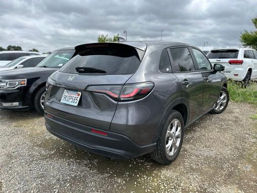 Modern Steel Metallic 2024 Honda HR-V LX