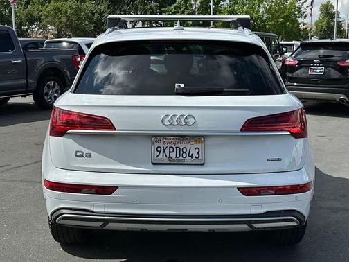 2024 Audi Q5 40 Premium