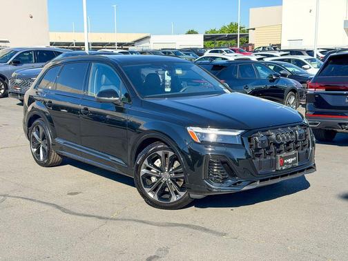 2026 Audi Q7 55 Premium Plus