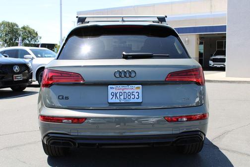 2025 Audi Q5 45 S line quattro Premium