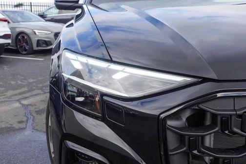 2025 Audi Q8 55 Premium