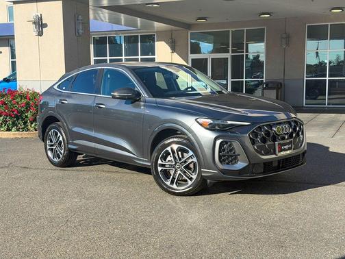 Daytona Gray Metallic 2026 Audi Q5 PLUS
