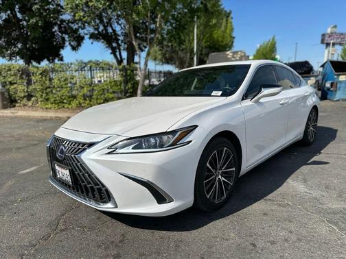 2022 Lexus ES 300h 300H