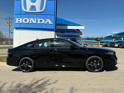 Crystal Black Pearl 2026 Honda Accord Hybrid Sport-L