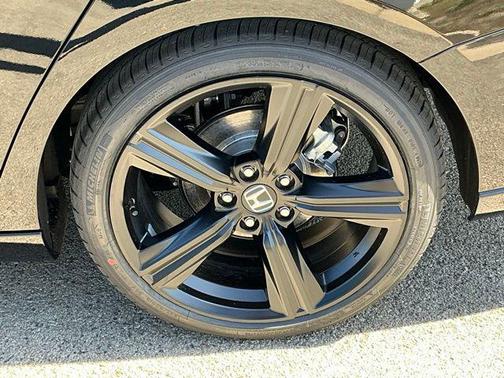 Crystal Black Pearl 2026 Honda Accord Hybrid Sport-L