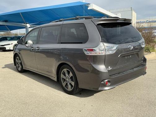 2018 Toyota Sienna SE Premium