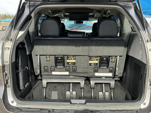2018 Toyota Sienna SE Premium