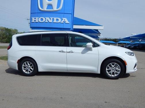 2021 Chrysler Pacifica Touring L