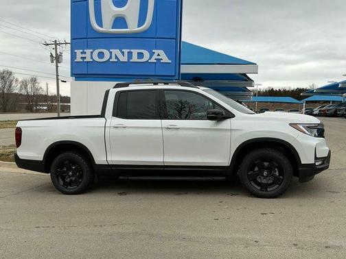 Platinum White Pearl 2026 Honda Ridgeline Black