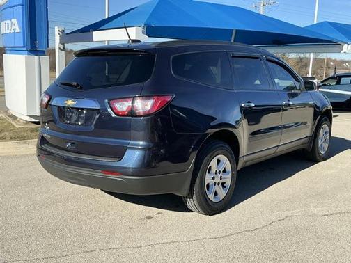 2017 Chevrolet Traverse LS