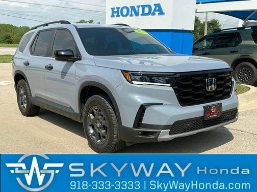 2023 Honda Pilot AWD TrailSport