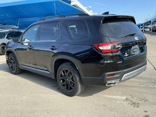 2025 Honda Pilot Touring 8-Passenger