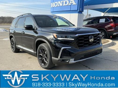 2025 Honda Pilot Touring 8-Passenger