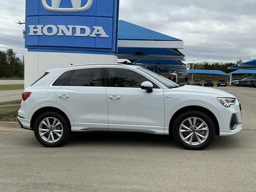 2023 Audi Q3 45 S line Premium Plus