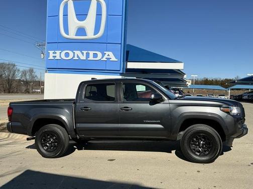 2022 Toyota Tacoma SR5