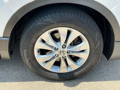 Platinum White Pearl 2019 Honda CR-V LX