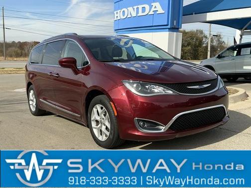 2018 Chrysler Pacifica Touring-L Plus
