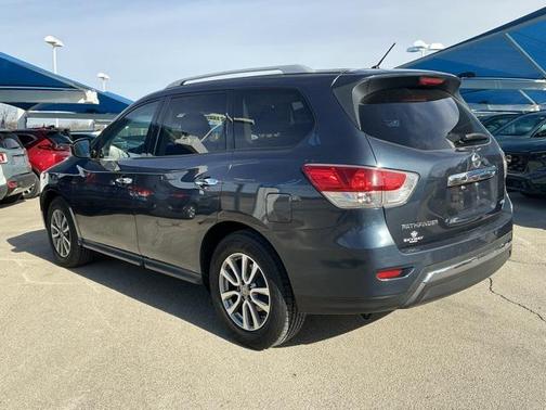 2016 Nissan Pathfinder S