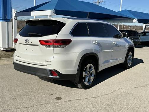 2017 Toyota Highlander Limited
