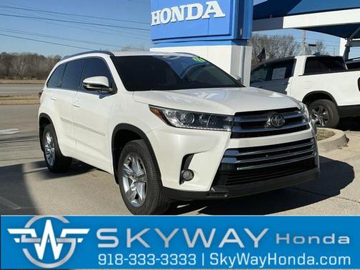 2017 Toyota Highlander Limited