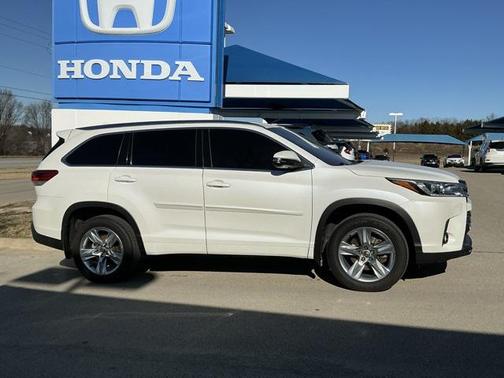 2017 Toyota Highlander Limited