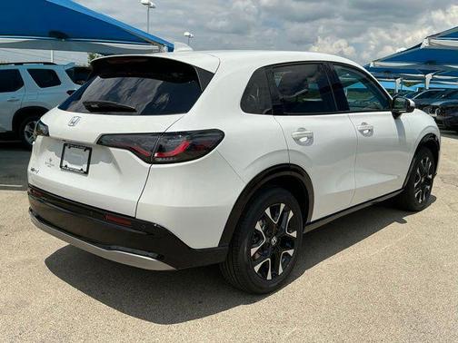 Platinum White Pearl 2027 Honda HR-V EX-L