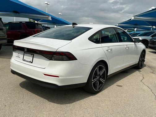 Platinum White Pearl 2026 Honda Accord SE