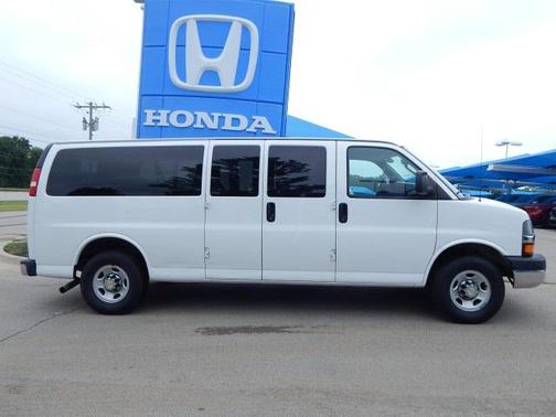 2016 Chevrolet Express 3500 LT