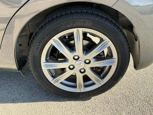 2013 Toyota Yaris L