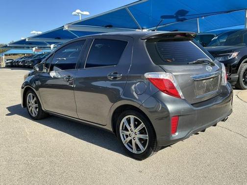 2013 Toyota Yaris L
