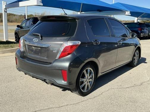 2013 Toyota Yaris L