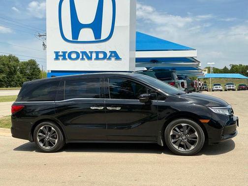 Crystal Black Pearl 2024 Honda Odyssey Elite